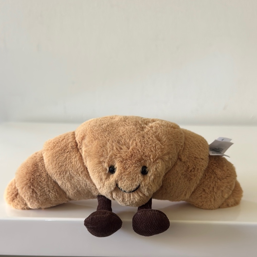 NEW JELLYCAT amuseables croissant